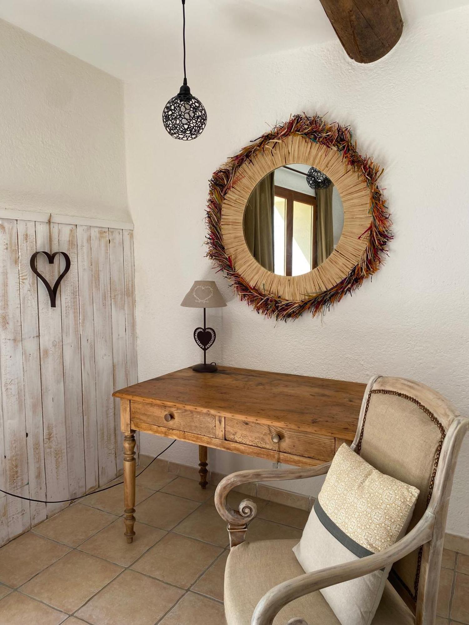 Вілла La Magnanerie En Provence Niozelles Екстер'єр фото