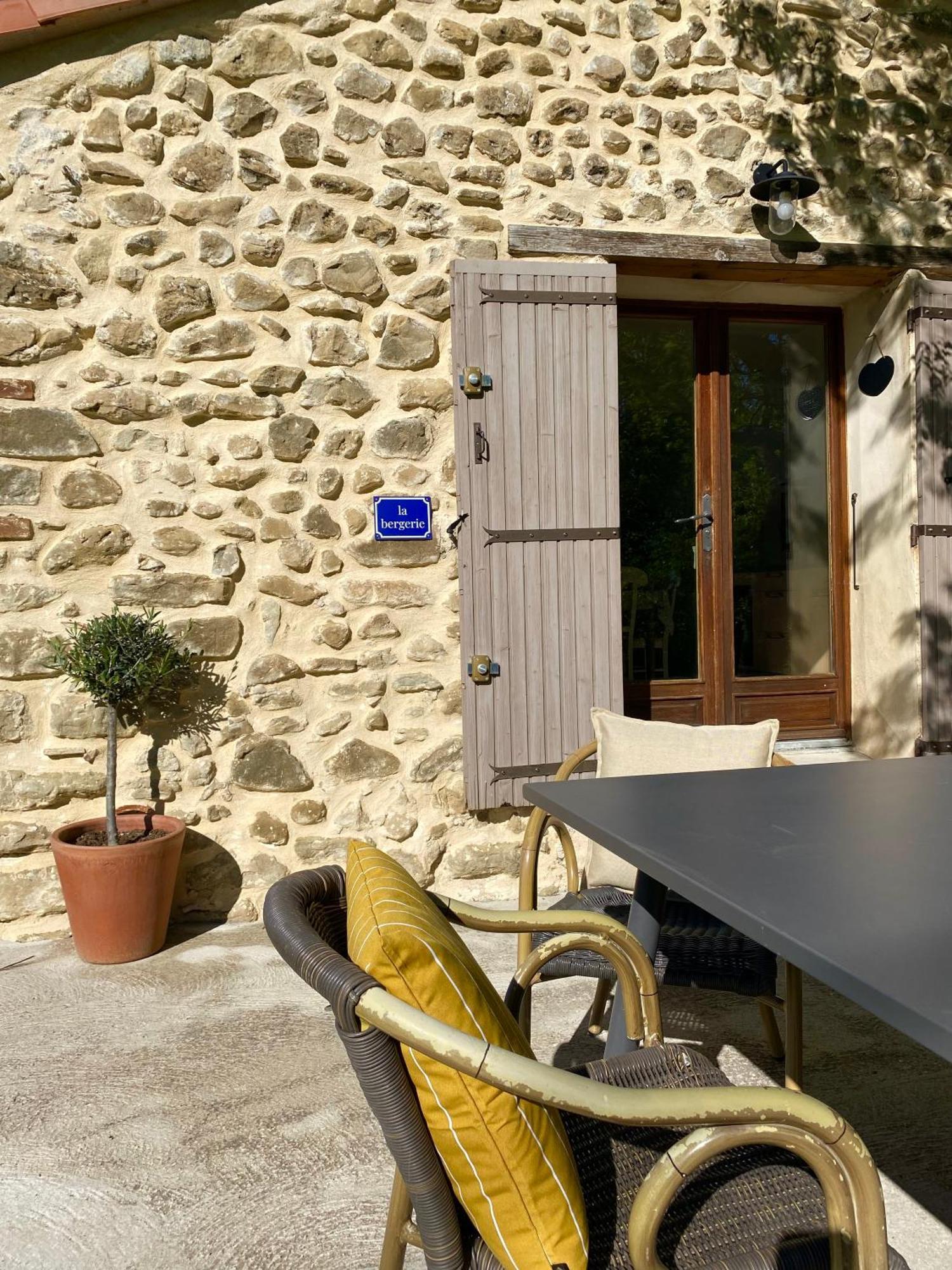 Вілла La Magnanerie En Provence Niozelles Екстер'єр фото